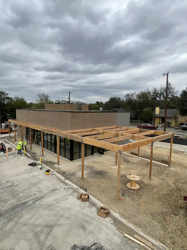 Steel and timber framing for a single storey commercial building